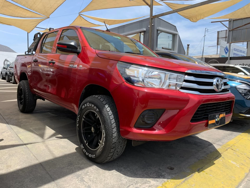 TOYOTA HILUX 2.4 DX 4X4 MT 2020