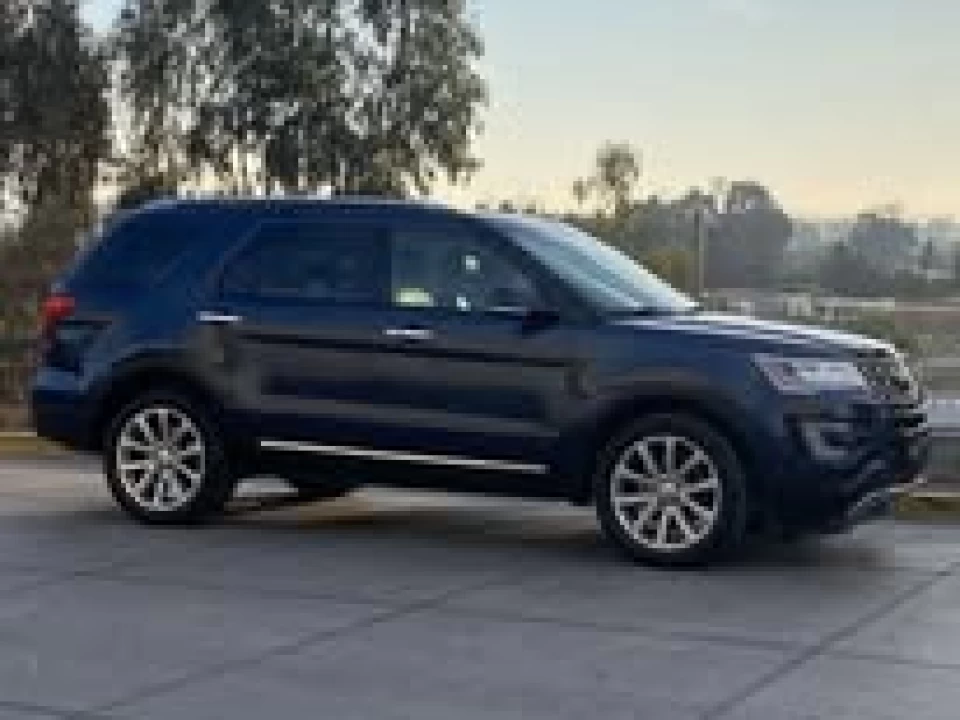 FORD EXPLORER XLT 4X2 AT 2017
