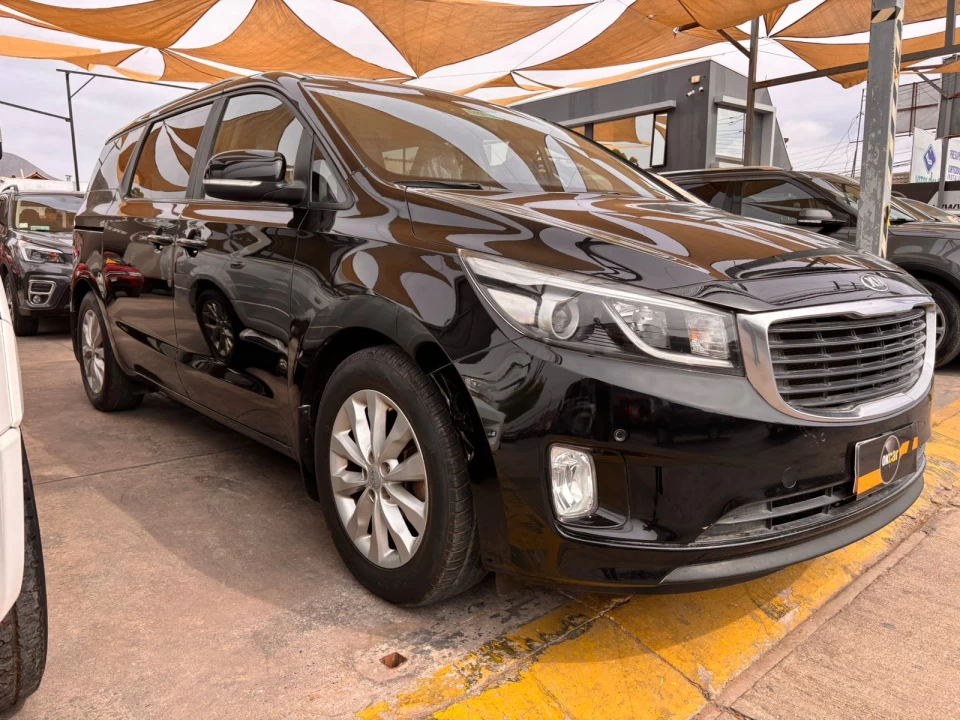 KIA CARNIVAL KIA GRAND CARNIVAL EX 2015