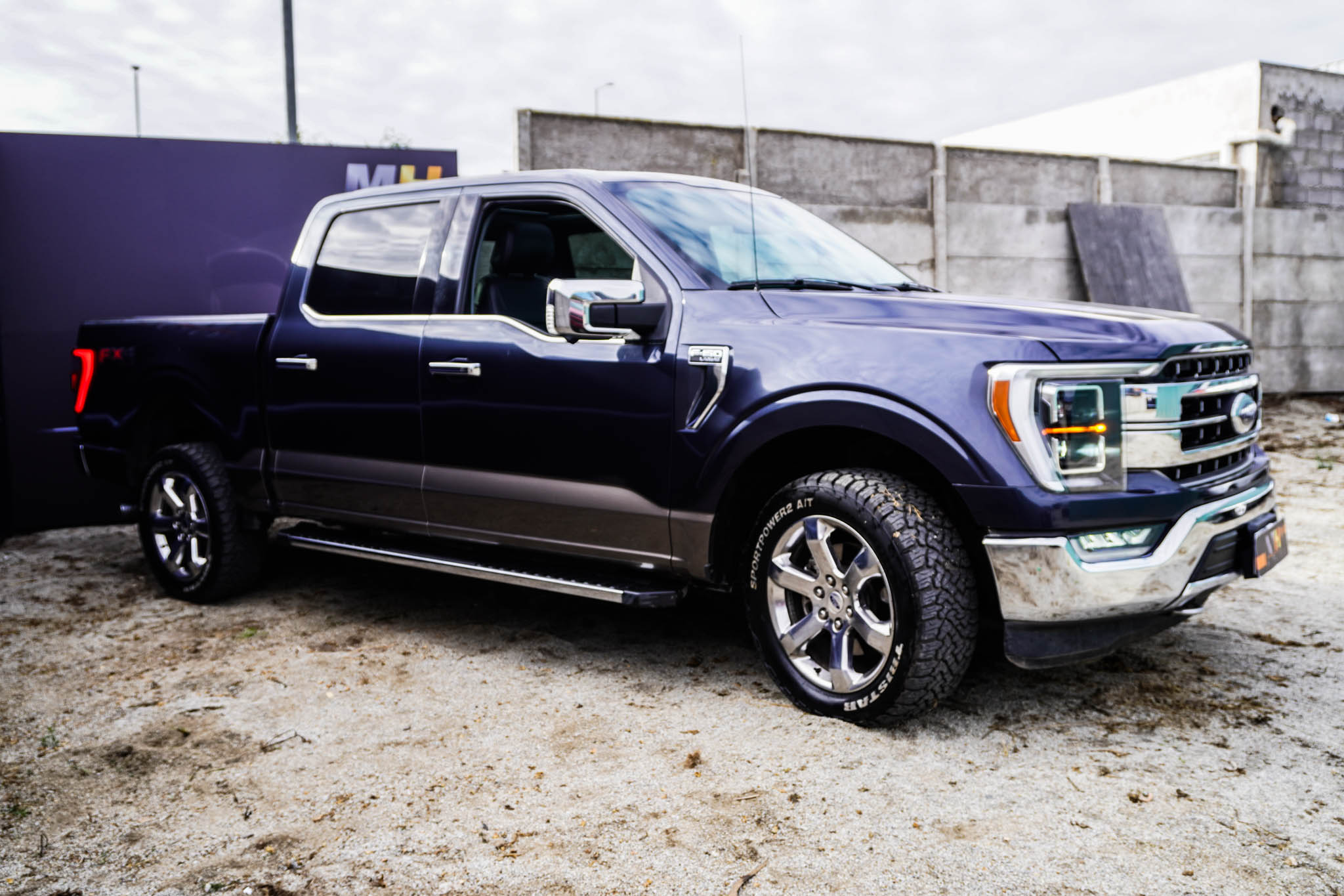 FORD Lariat 2022