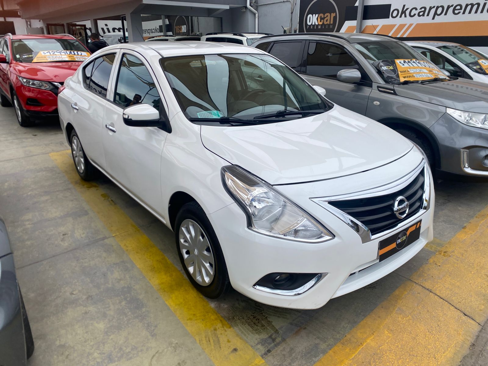 NISSAN VERSA  2020