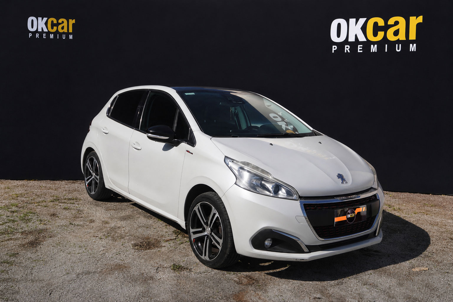 PEUGEOT 208  2017